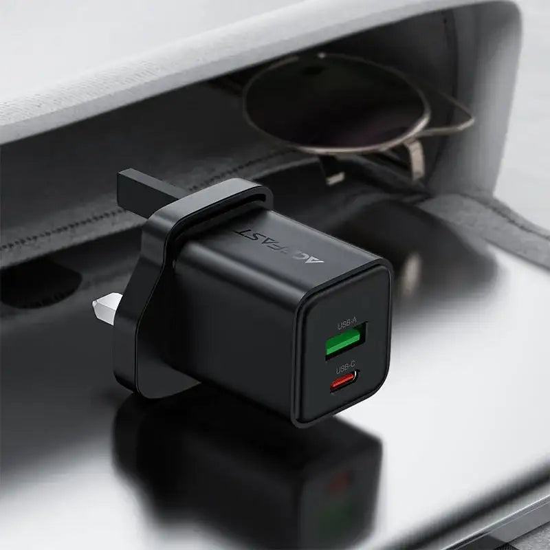 Fast Charge Wall Charger A127 PD30W GaN (1xUSB-A+1xUSB-C) UK